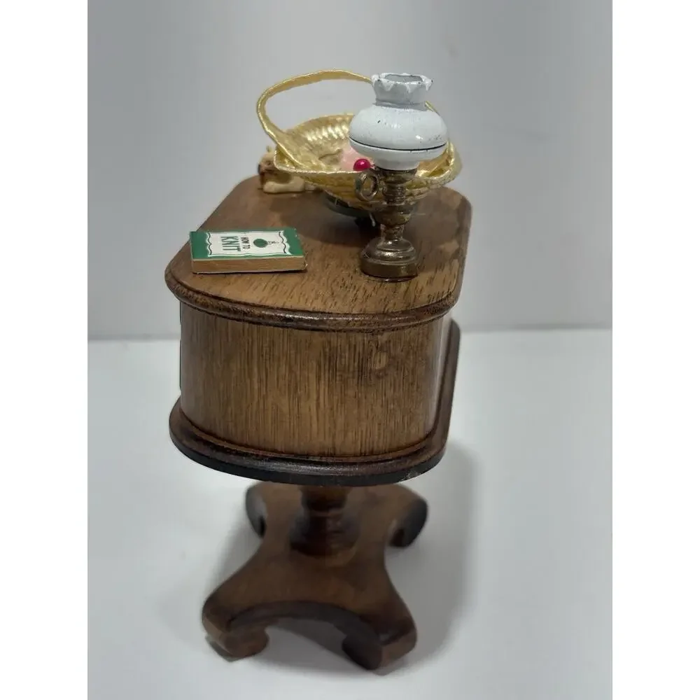 Berkeley Designs‎ Side Table Knit Basket Lamp Music Box Plays My Favorite Things